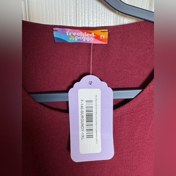 Chic Maroon Women's Blouse - Picture 3 of 6